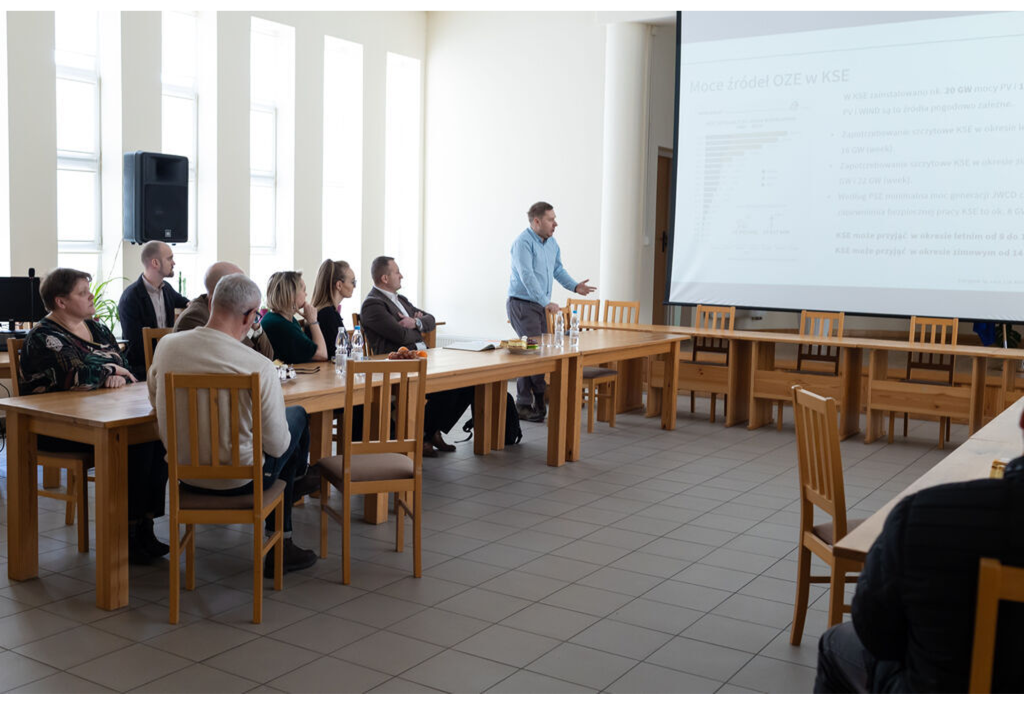 Sala konferencyjna, spotkanie gmina Poświętne